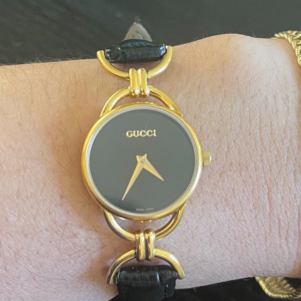 Gucci watches (2)